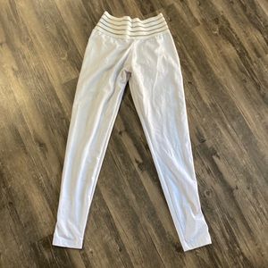 Cute booty scrunch butt leggings by Kelly nishimoto